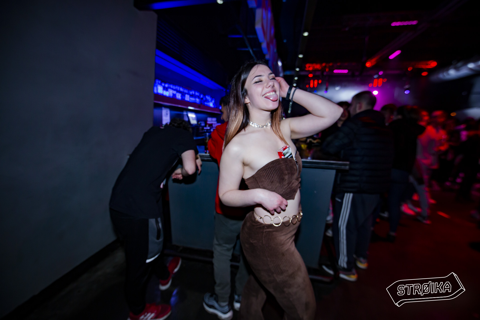 -12 STROIKA 00146