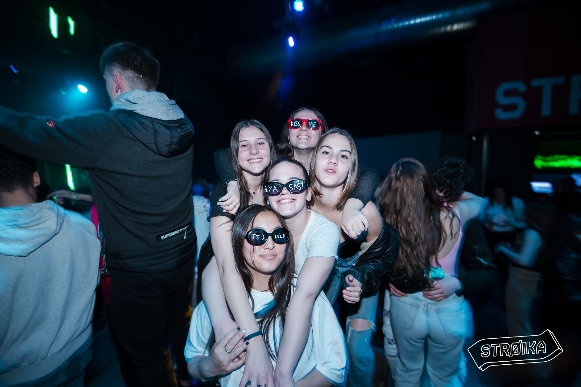 -12 STROIKA 00189
