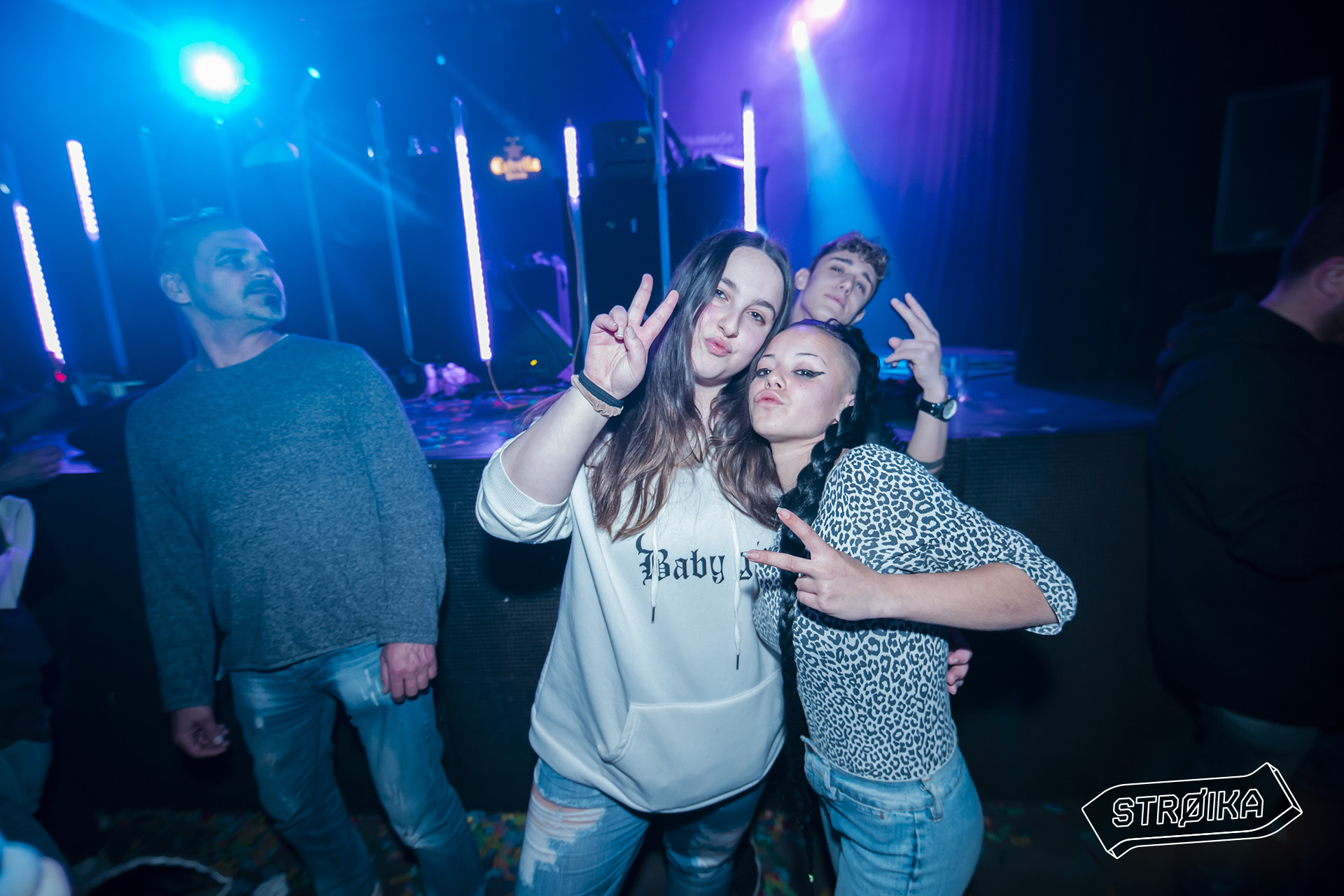-12 STROIKA 00261