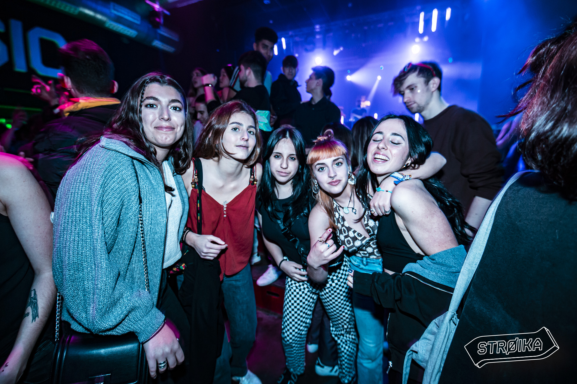 -12 STROIKA 0047