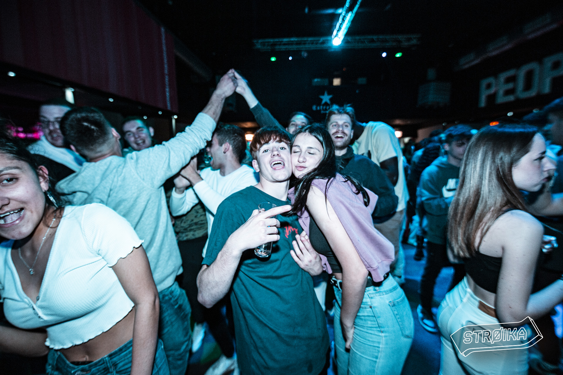 08-09 STROIKA 0118