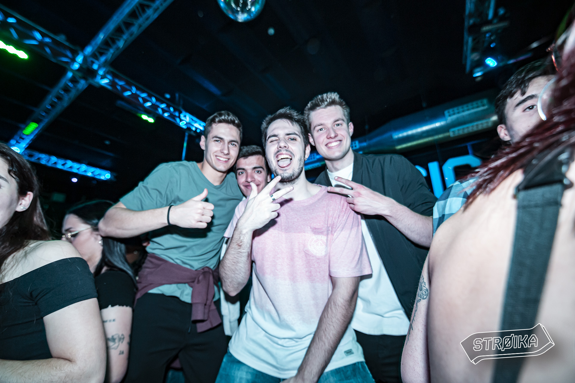 08-09 STROIKA 0136