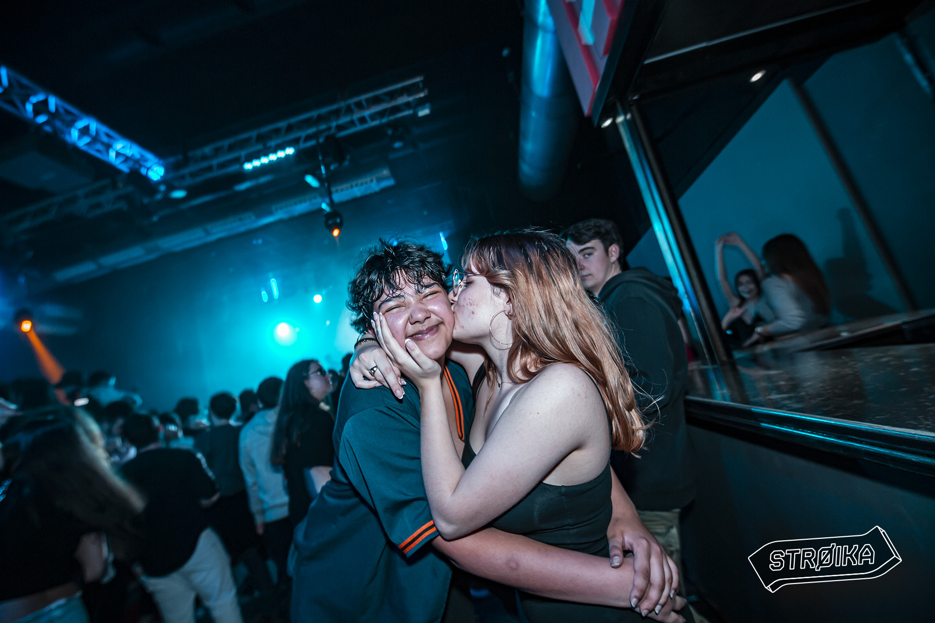 08-09 STROIKA 0203