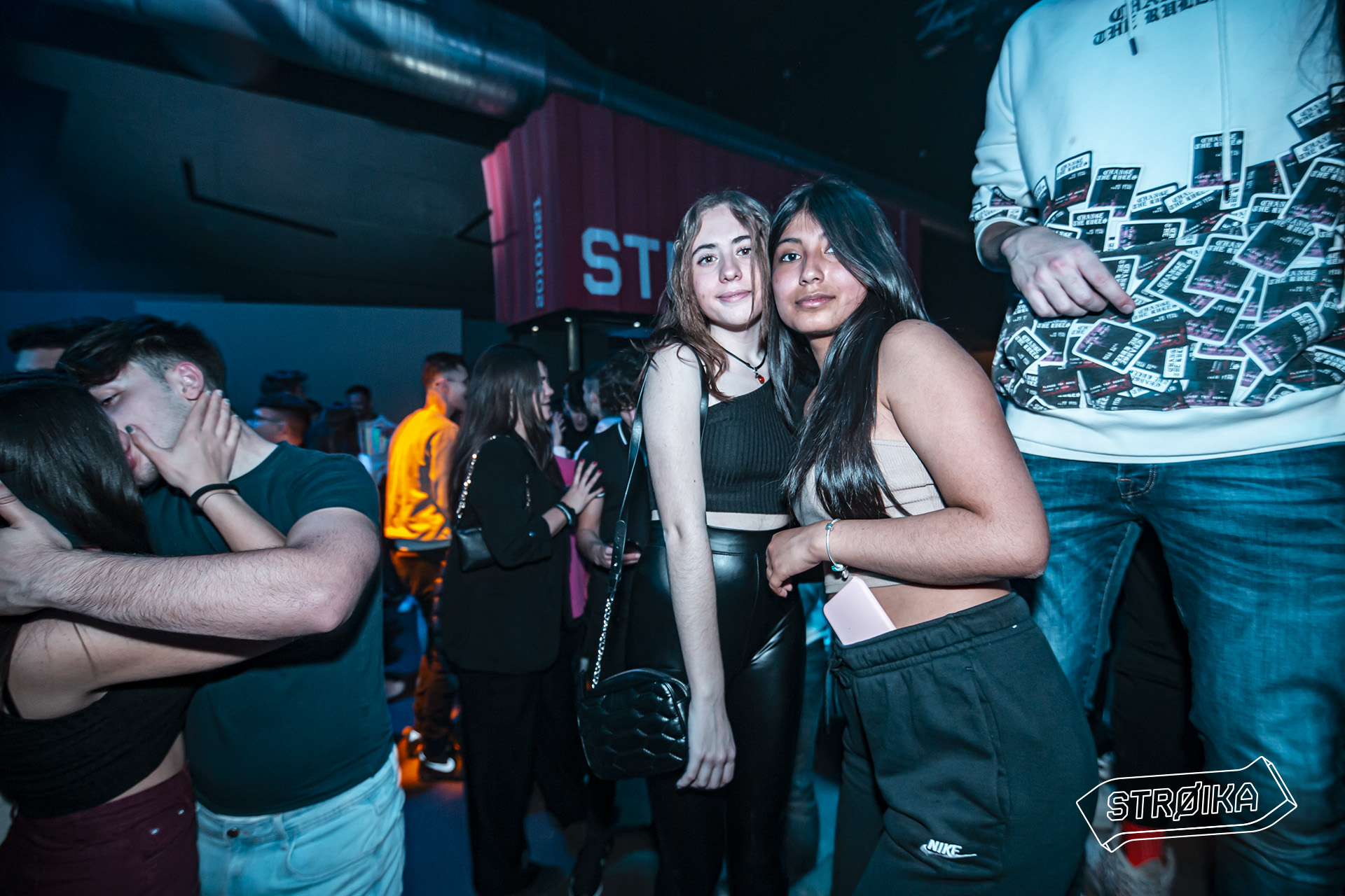 08-09 STROIKA 0205